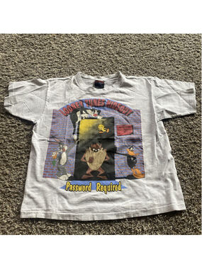 VTG Rare Warner Bros Looney Toons Hideout Tshirt YSize L /XL TAZ Single Stitch.